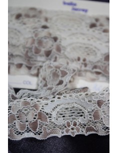 PUNTILLA ELASTICA BLANCA Y...